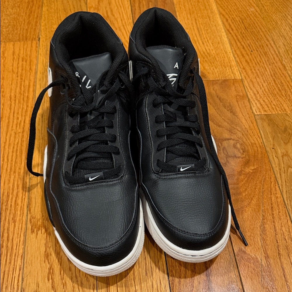 Nike Black and White Men's Sneakers